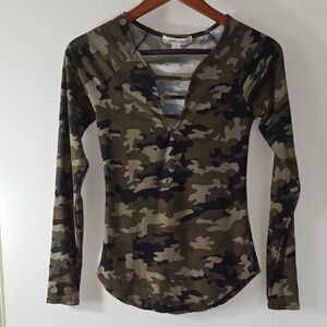 Camouflage V-Neck Long Sleeve Shirt